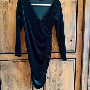 Elegant Green Velvet Wrap Dress